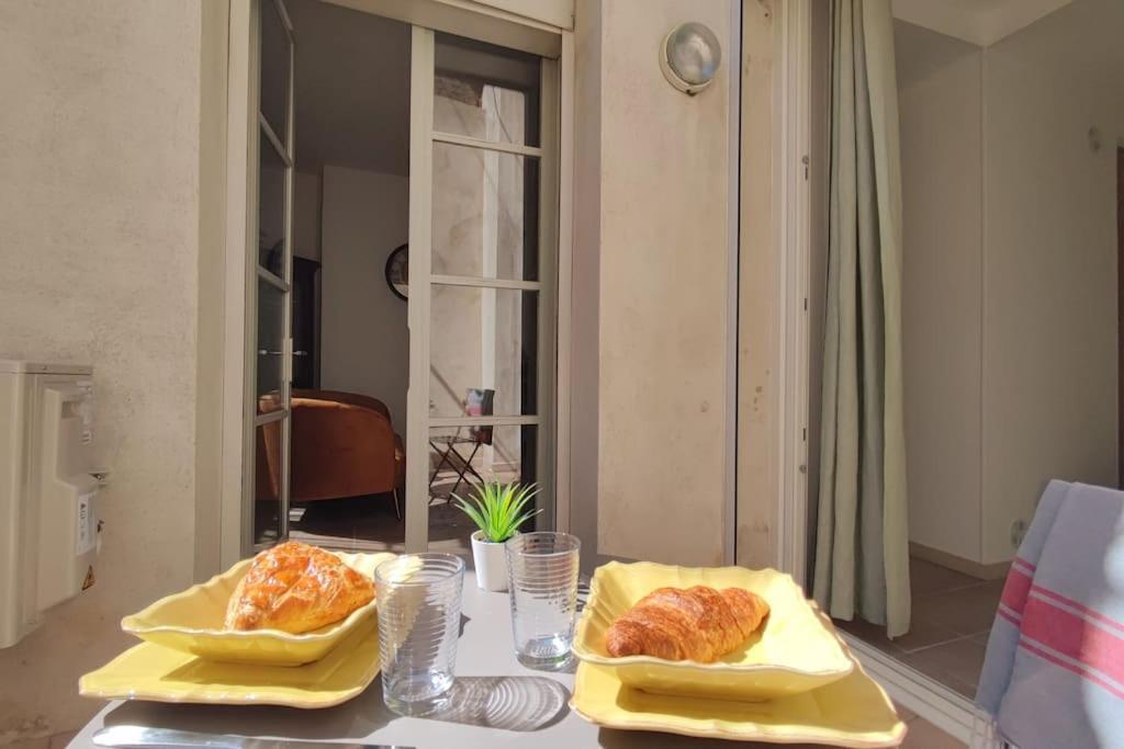 Le Nid - Proche Theatres - Terrasse - Centre-Ville - Clim - Wifi أفينيون المظهر الخارجي الصورة